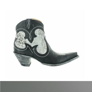 New - never worn - Old Gringo